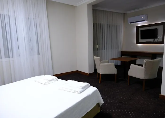 Aksoy Otel فندق أضنه